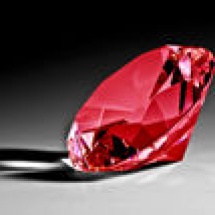 red-diamond-close-up-4591858 - Kopie